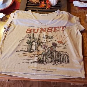 Oversized v-neck T-Shirt